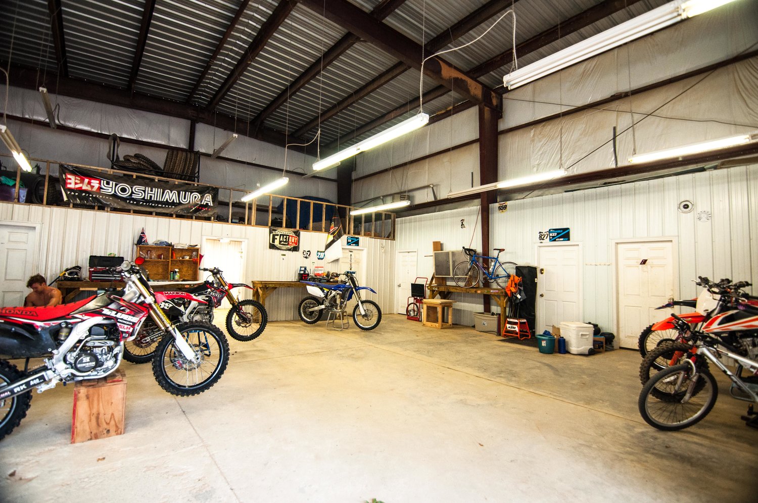 motocross garage